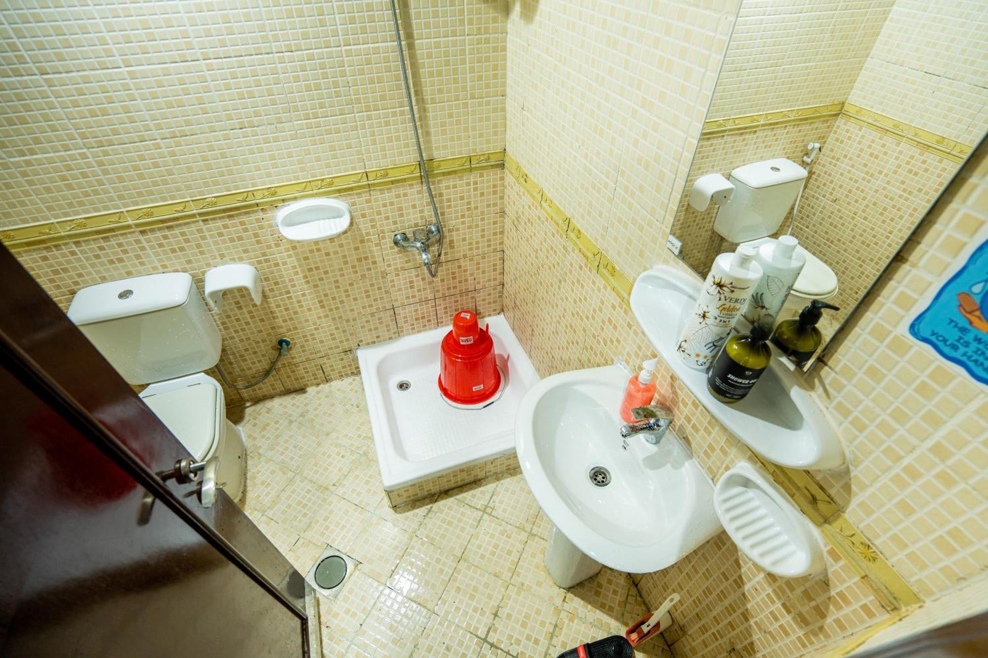 Hostel Nest For Solo Or Couple
